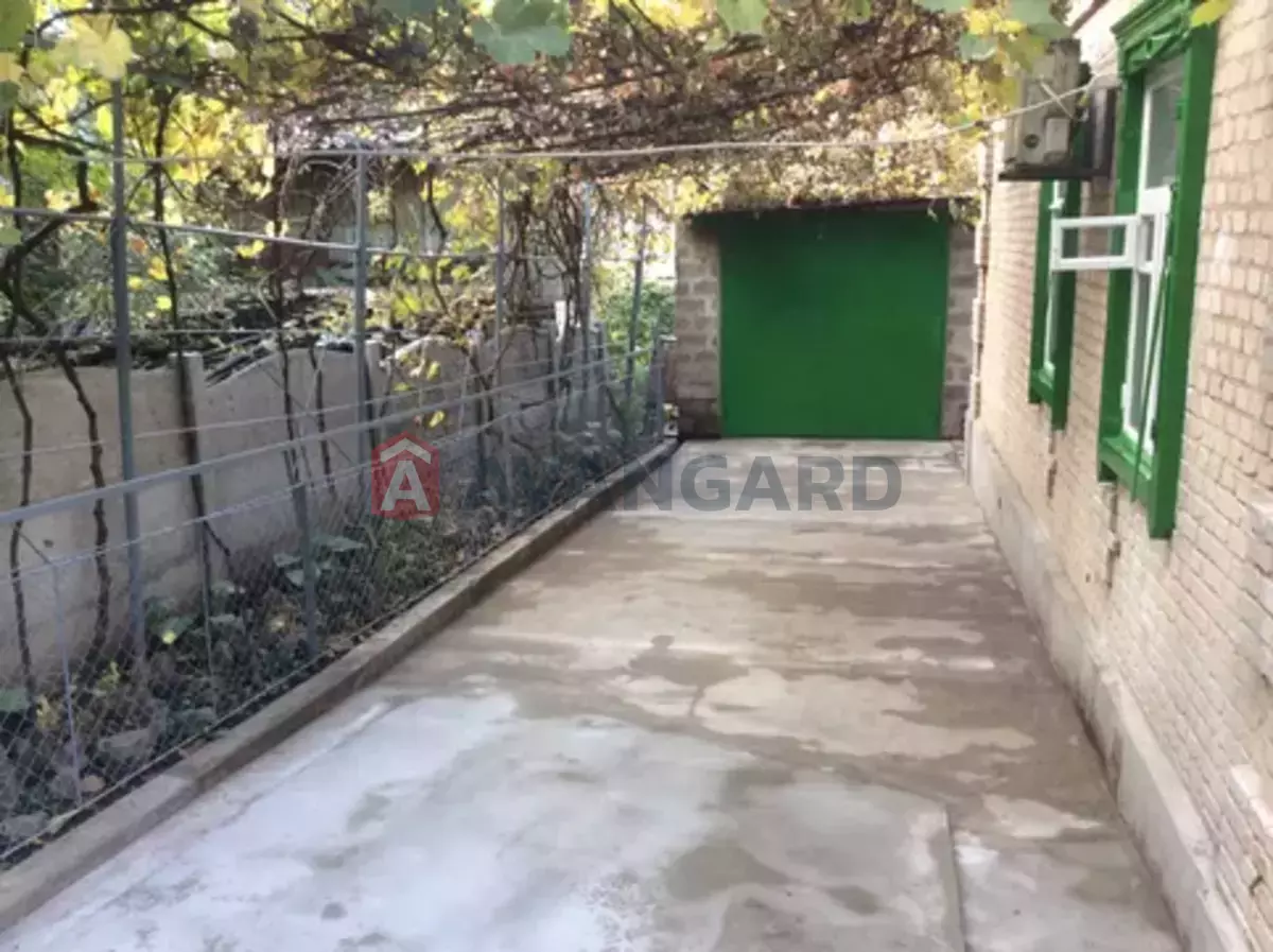 �������, 110 ��.�. ���� 13