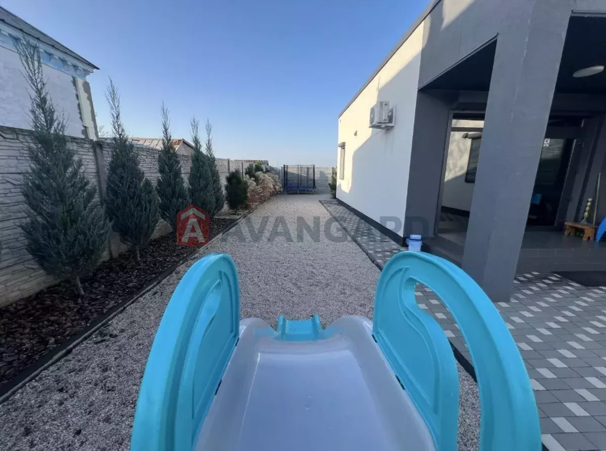 �������, 140 ��.�. ���� 16