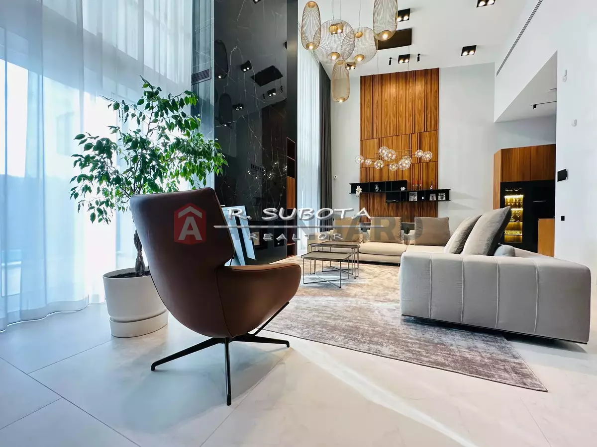 �������, 300 ��.�. ���� 29