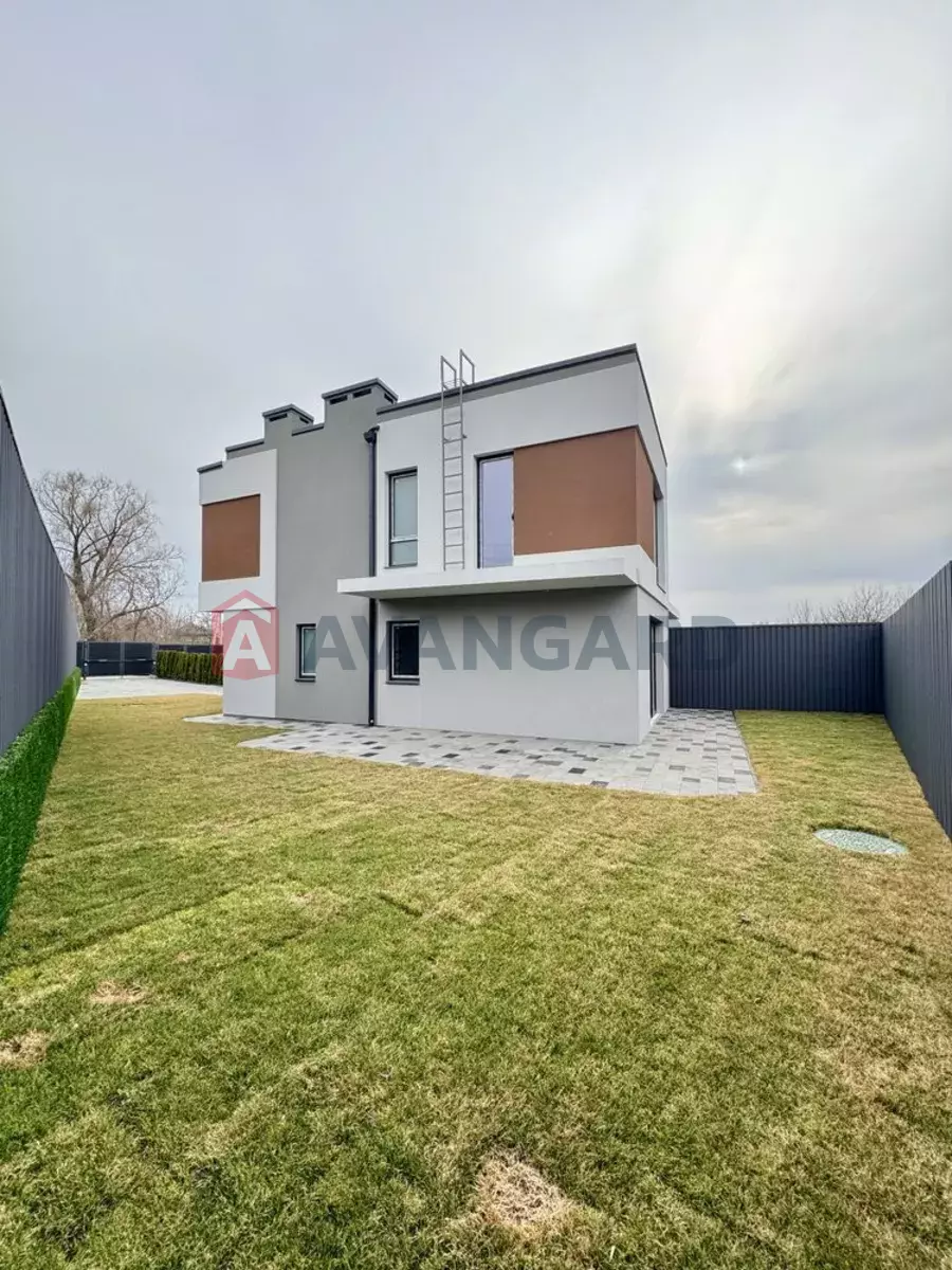 100 ��.�. ���� 22