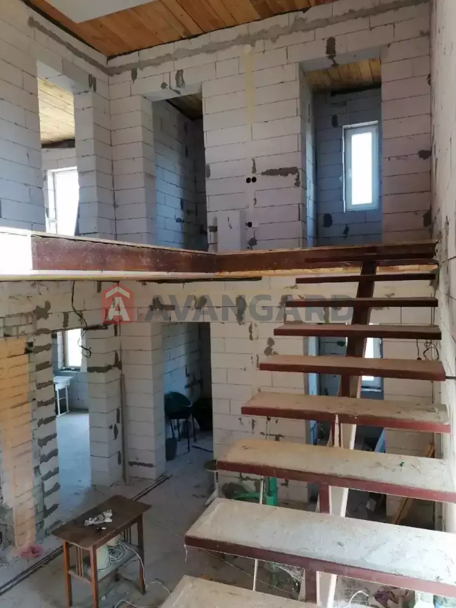 ����, 200 ��.�. ���� 8