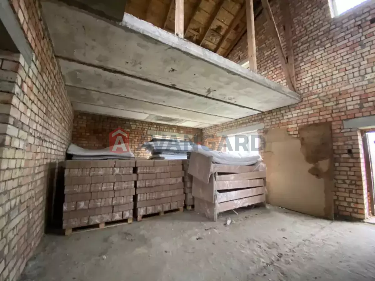 �������, 280 ��.�. ���� 19