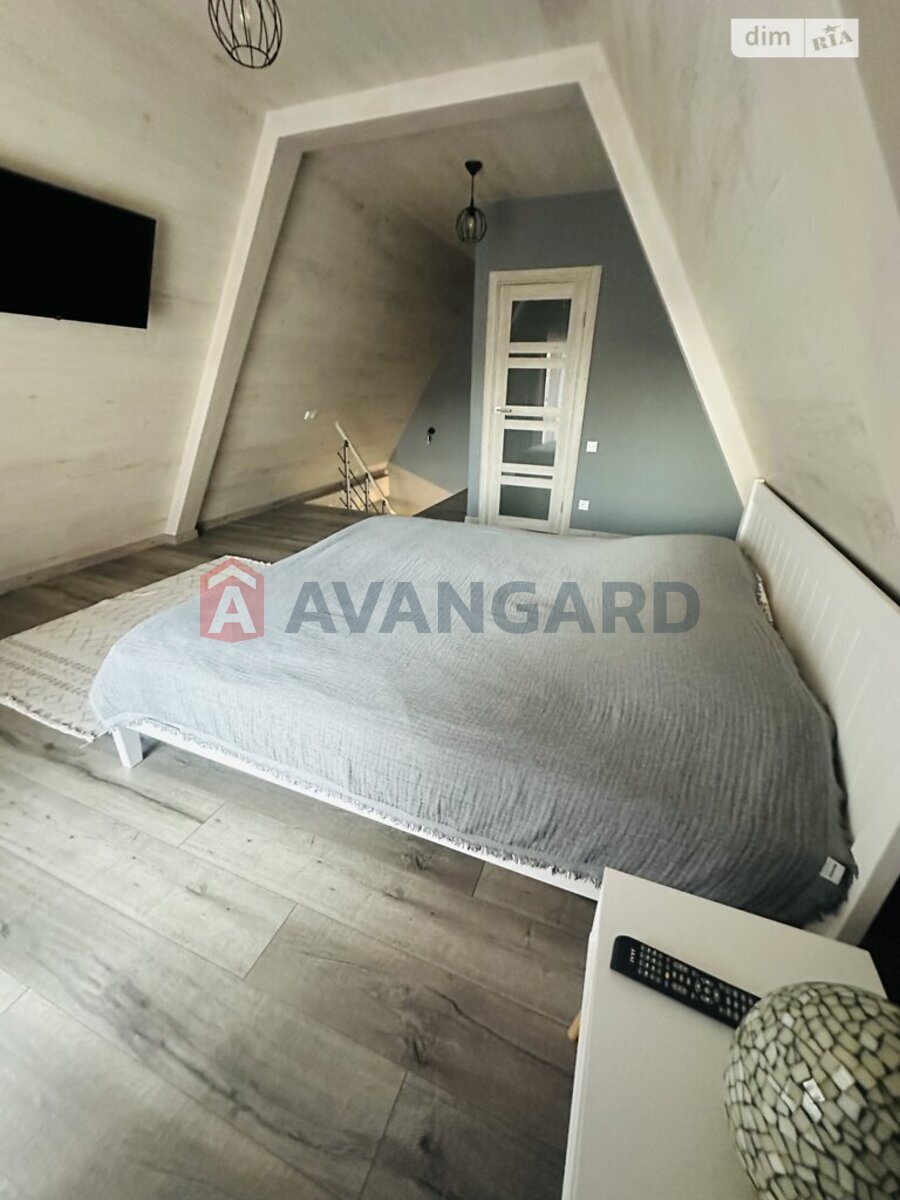 �������, 90 ��.�. ���� 11