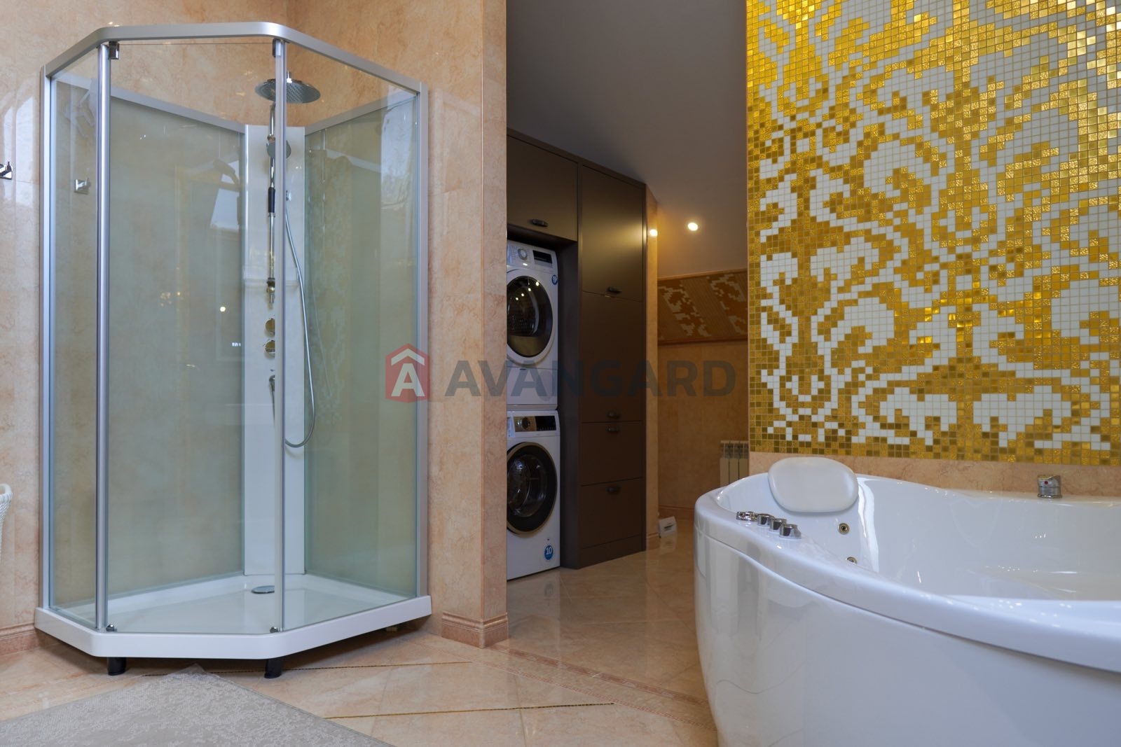 �������, 300 ��.�. ���� 18