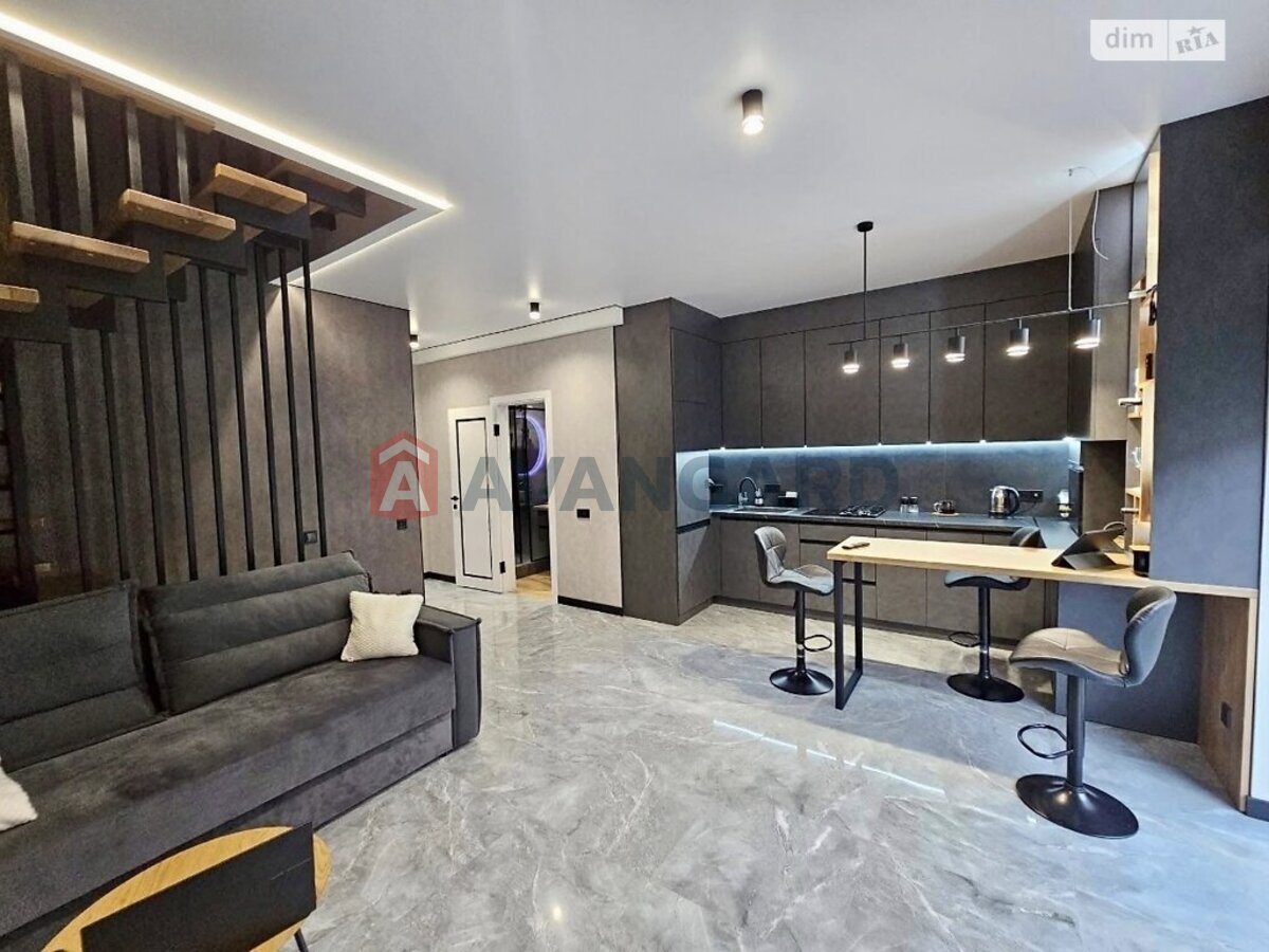 ��������, 90 ��.�. ���� 1