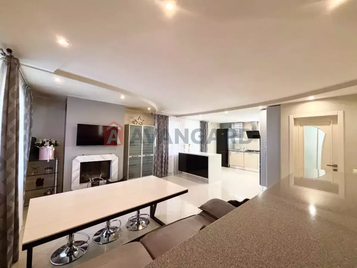 �������, 296 ��.�. ���� 11