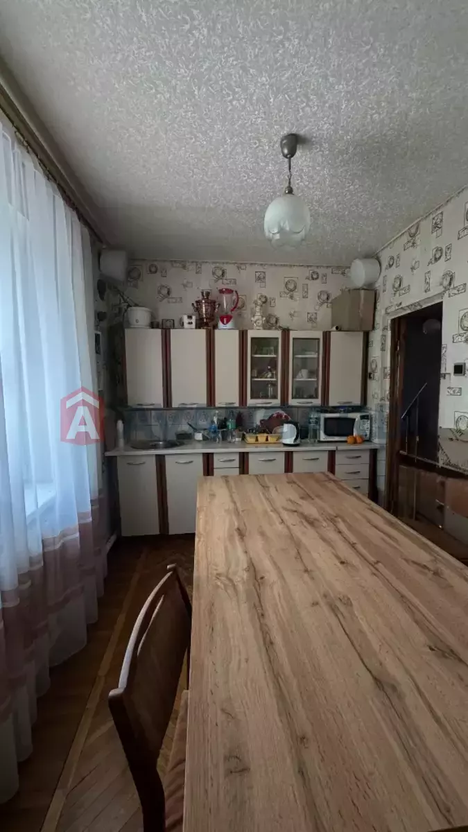 �������, 110 ��.�. ���� 16