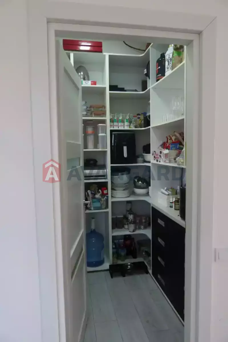 �������, 140 ��.�. ���� 11