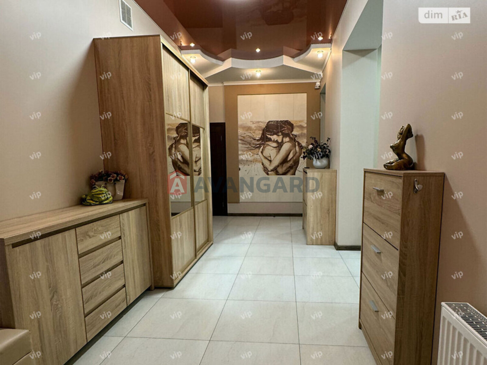 �������, 210 ��.�. ���� 9