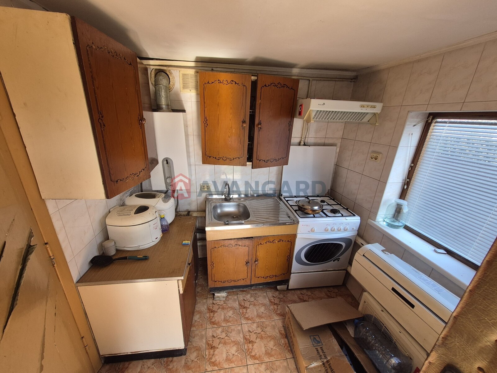 ���, 80 ��.�. ���� 11