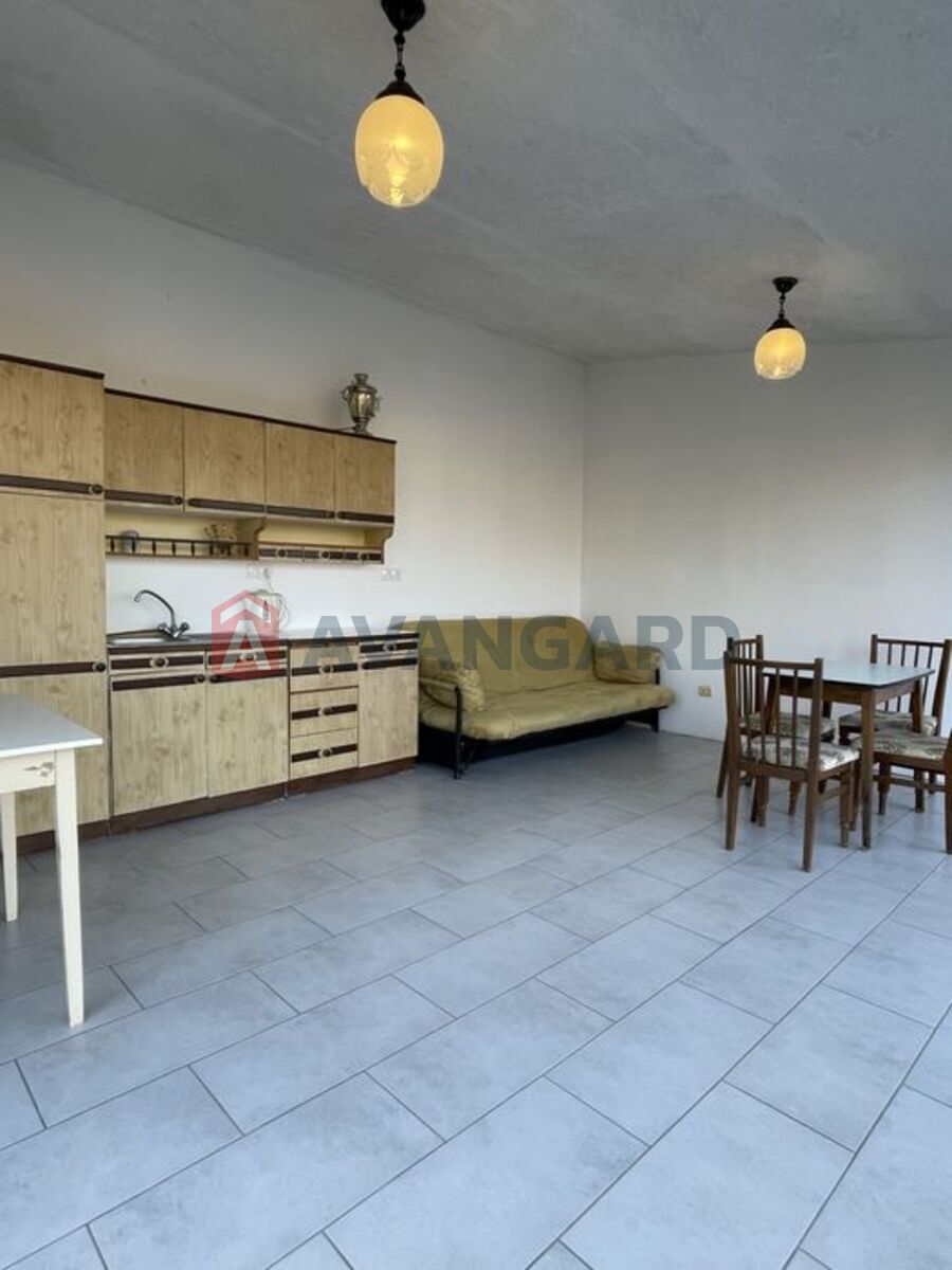 �������, 70 ��.�. ���� 19