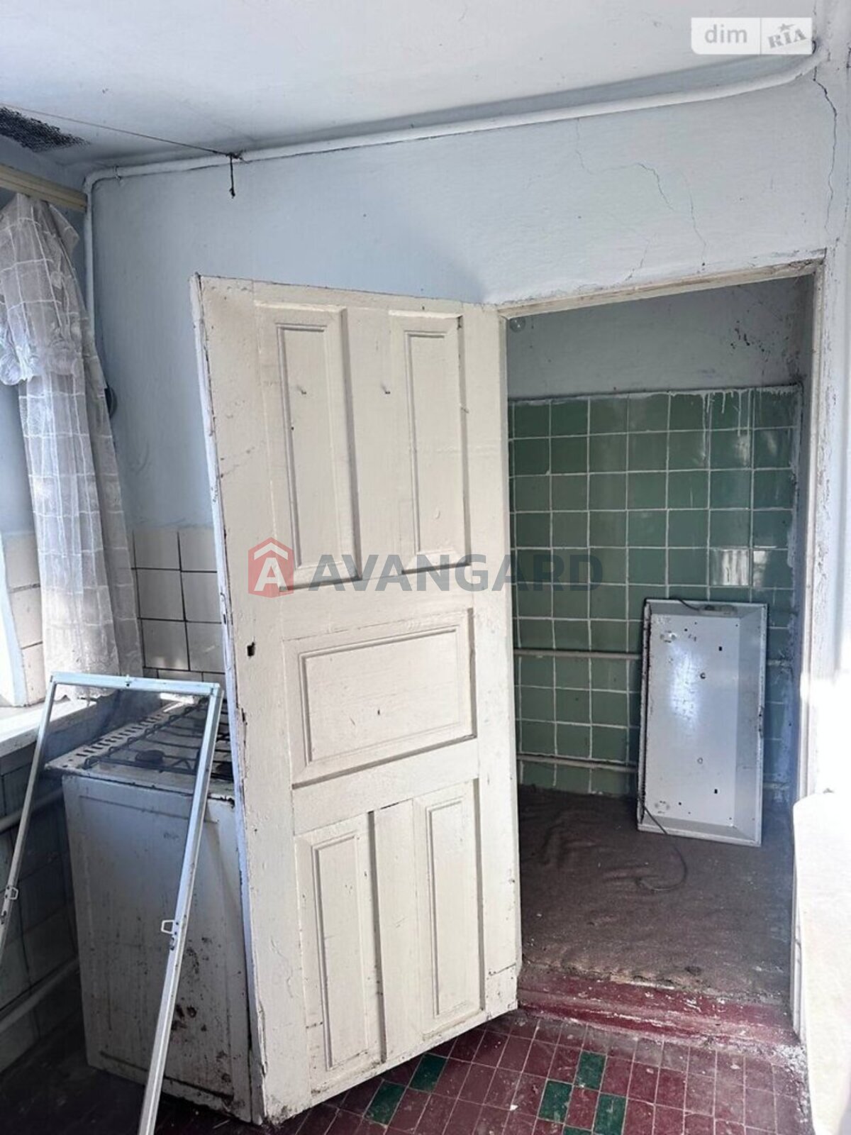 ������� �������, 76 ��.�. ���� 3