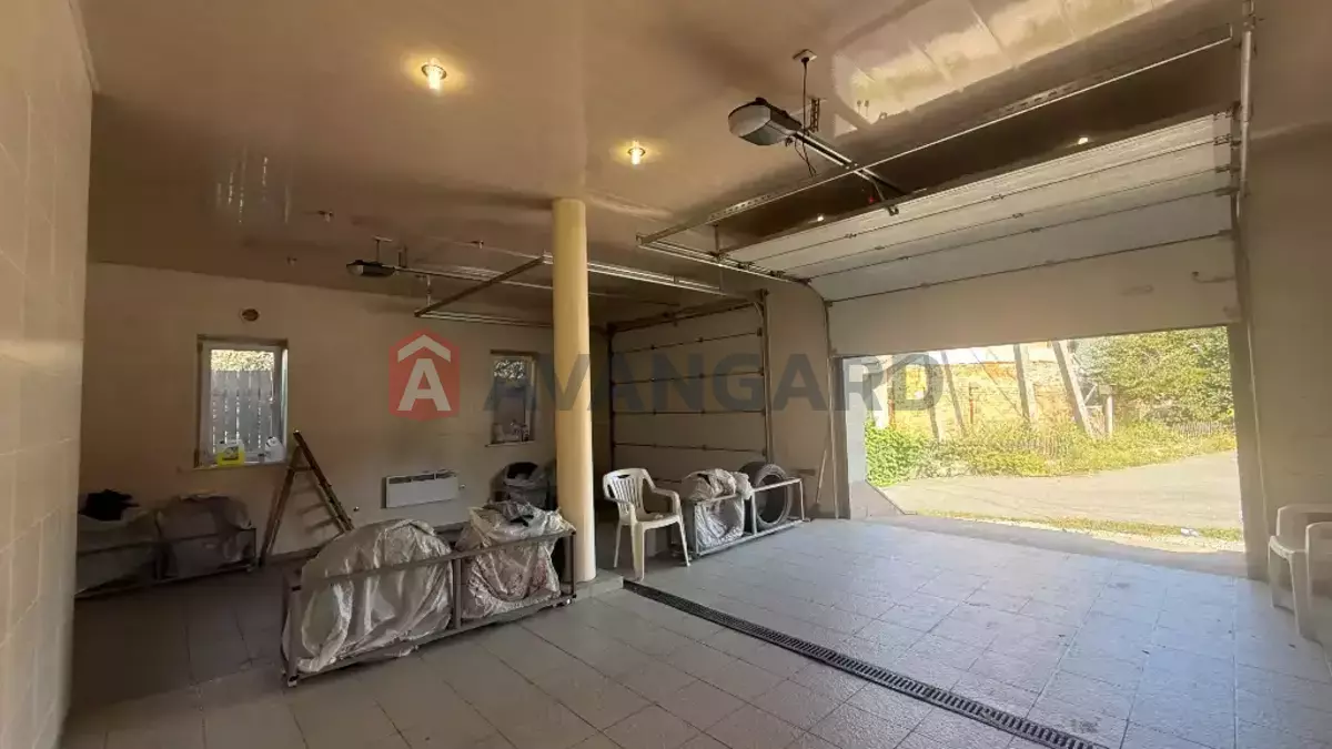 �������, 300 ��.�. ���� 26