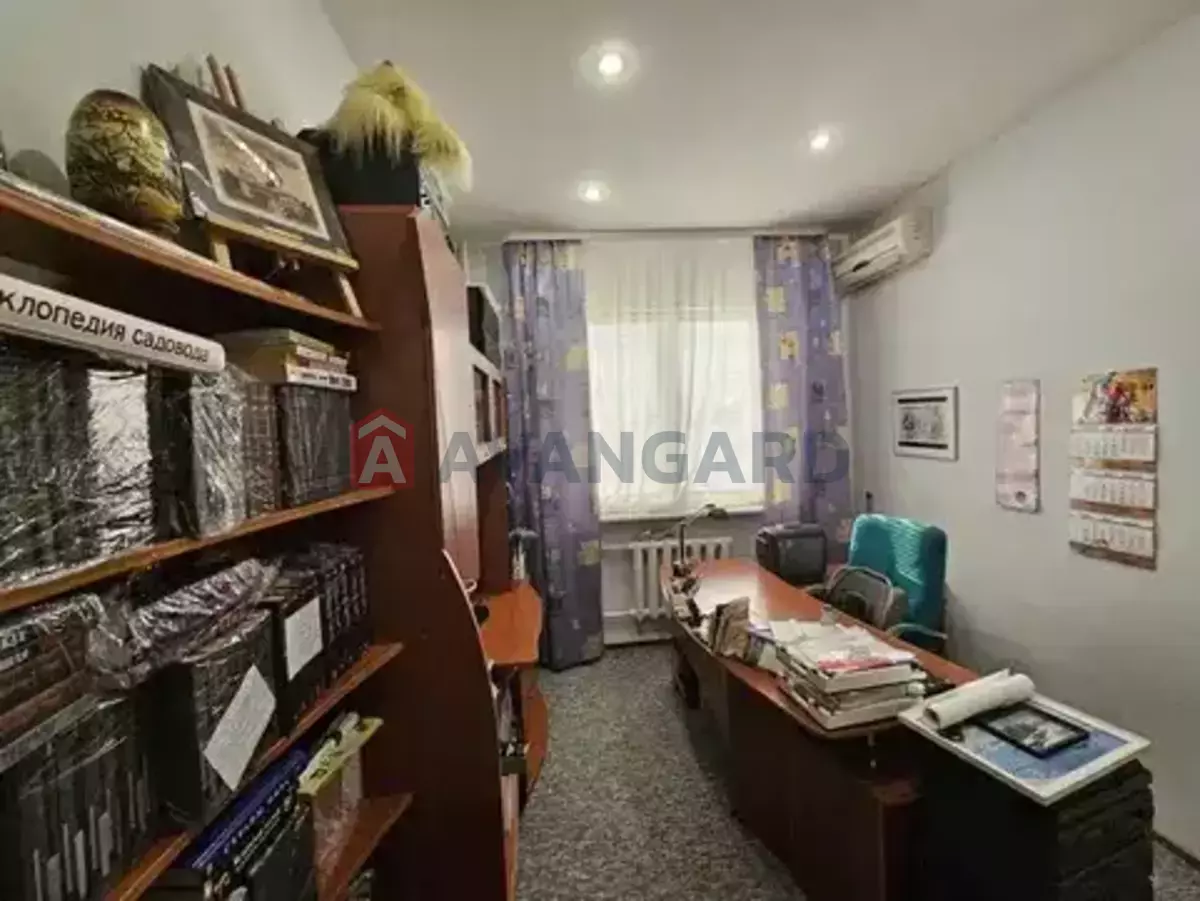 �������, 230 ��.�. ���� 8