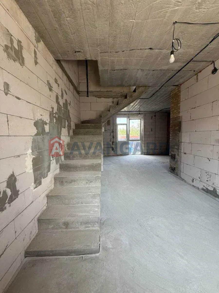 ��������, 84 ��.�. ���� 9