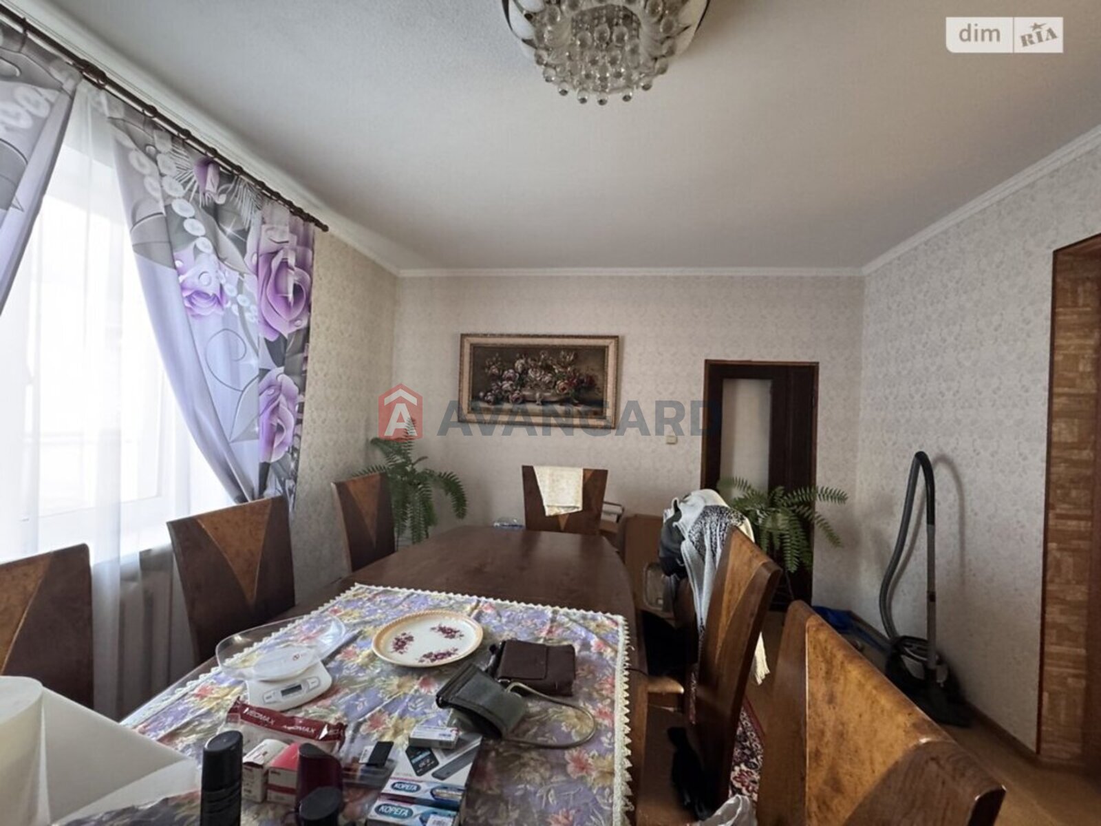 �������, 300 ��.�. ���� 7