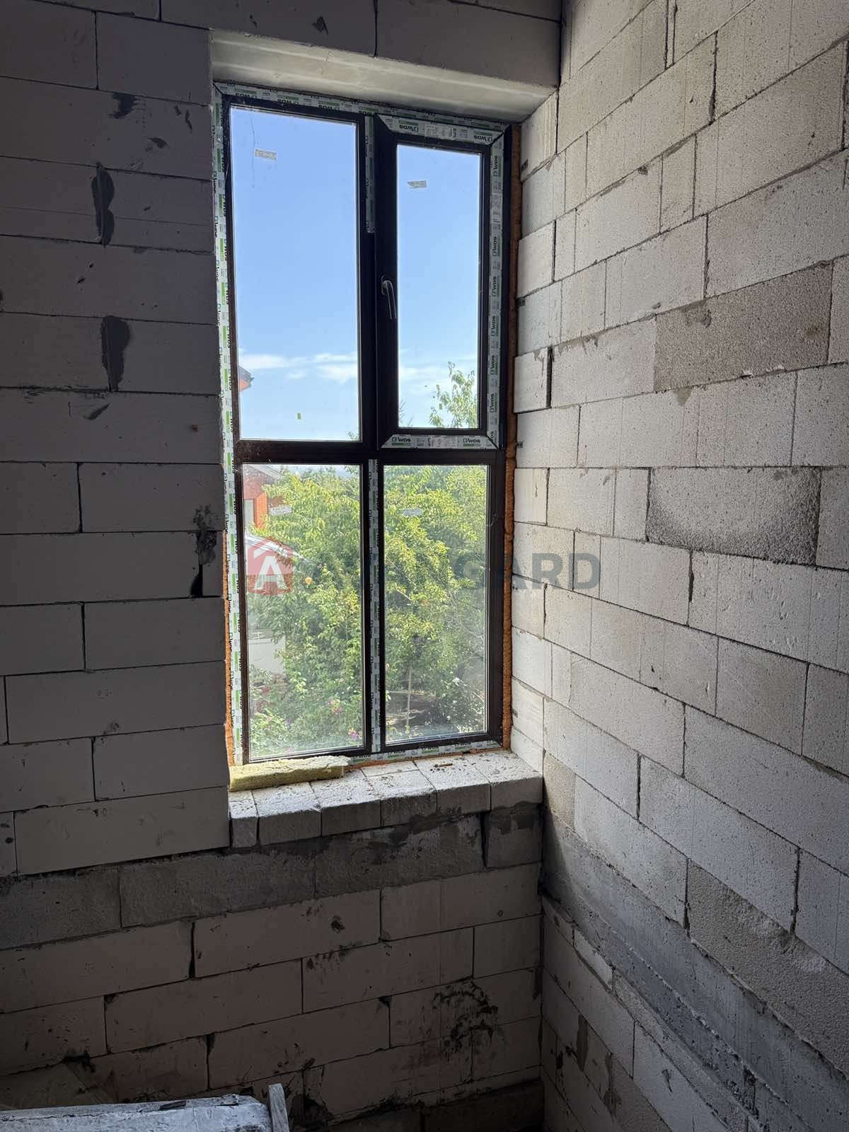 ��������, 175 ��.�. ���� 13