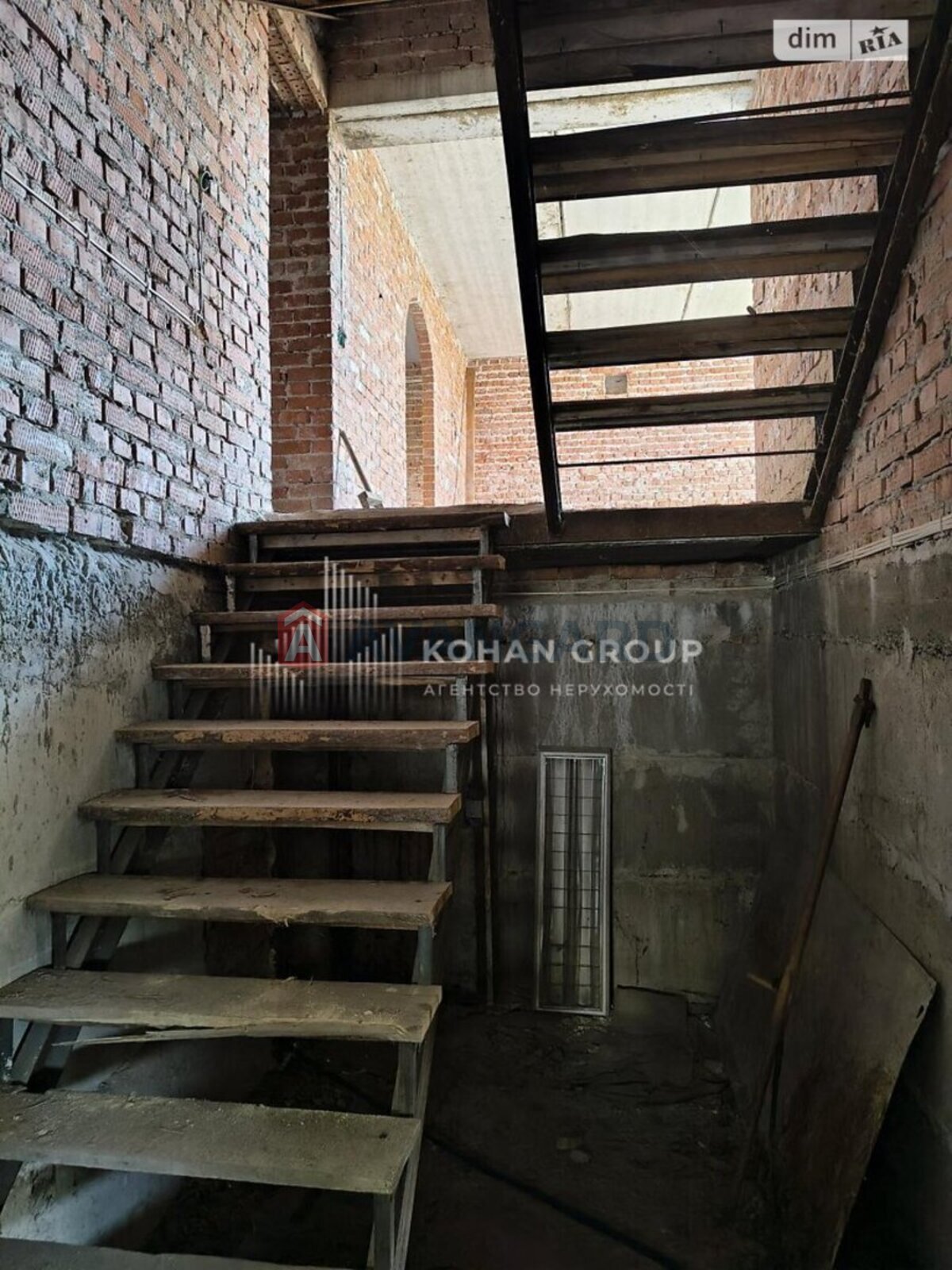 �������, 360 ��.�. ���� 19