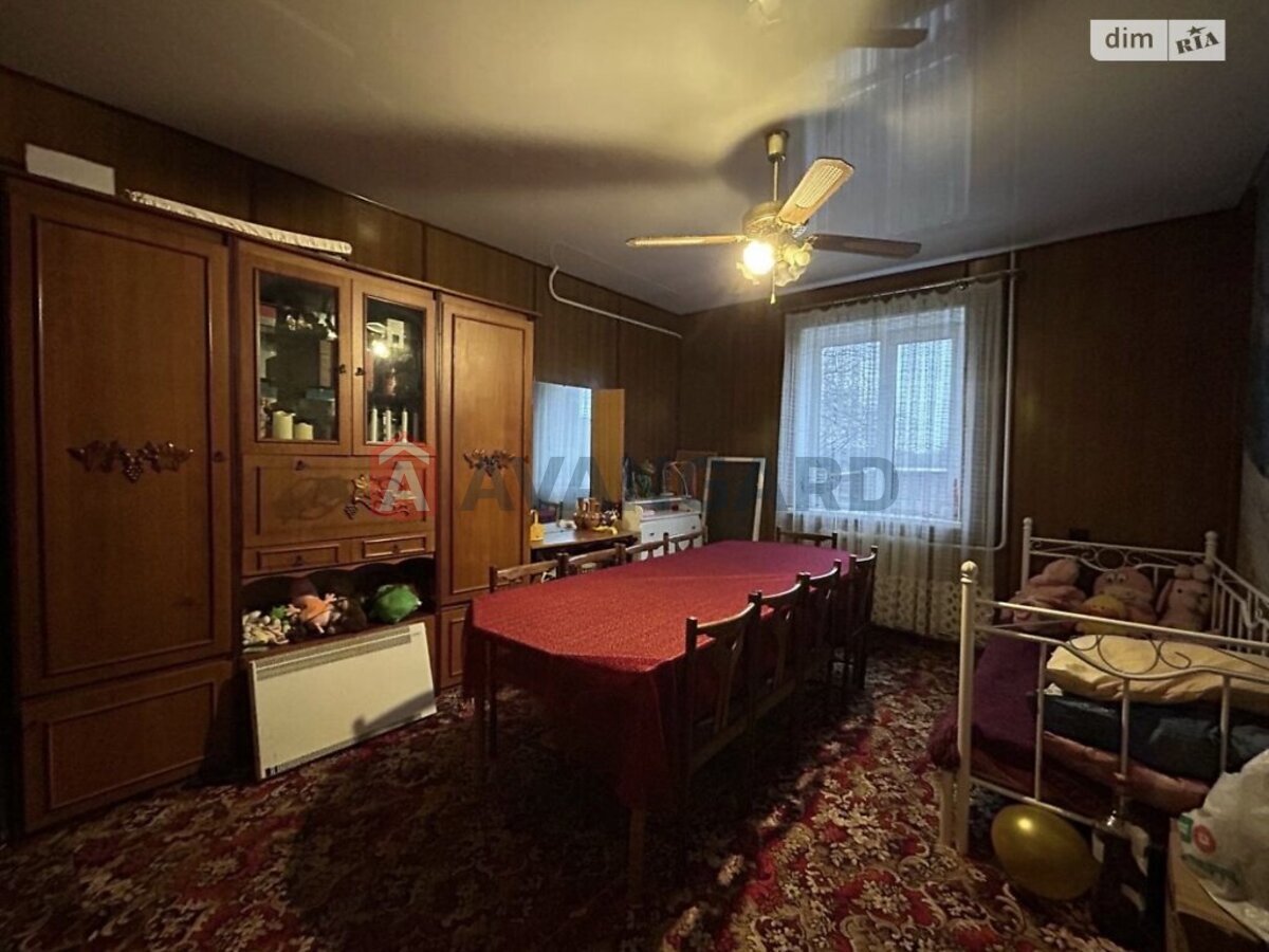 �������, 240 ��.�. ���� 13