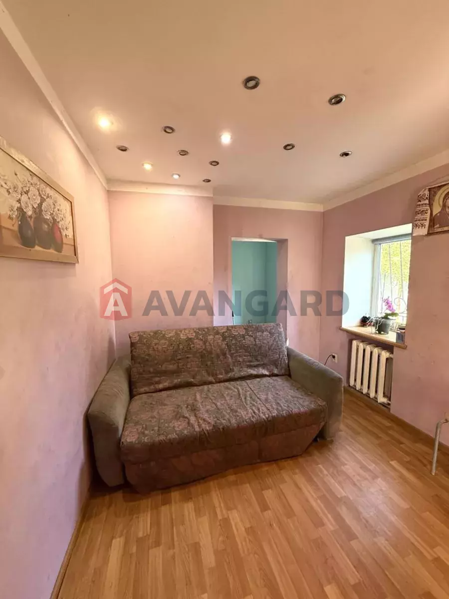 ������� �������, 37 ��.�. ���� 2