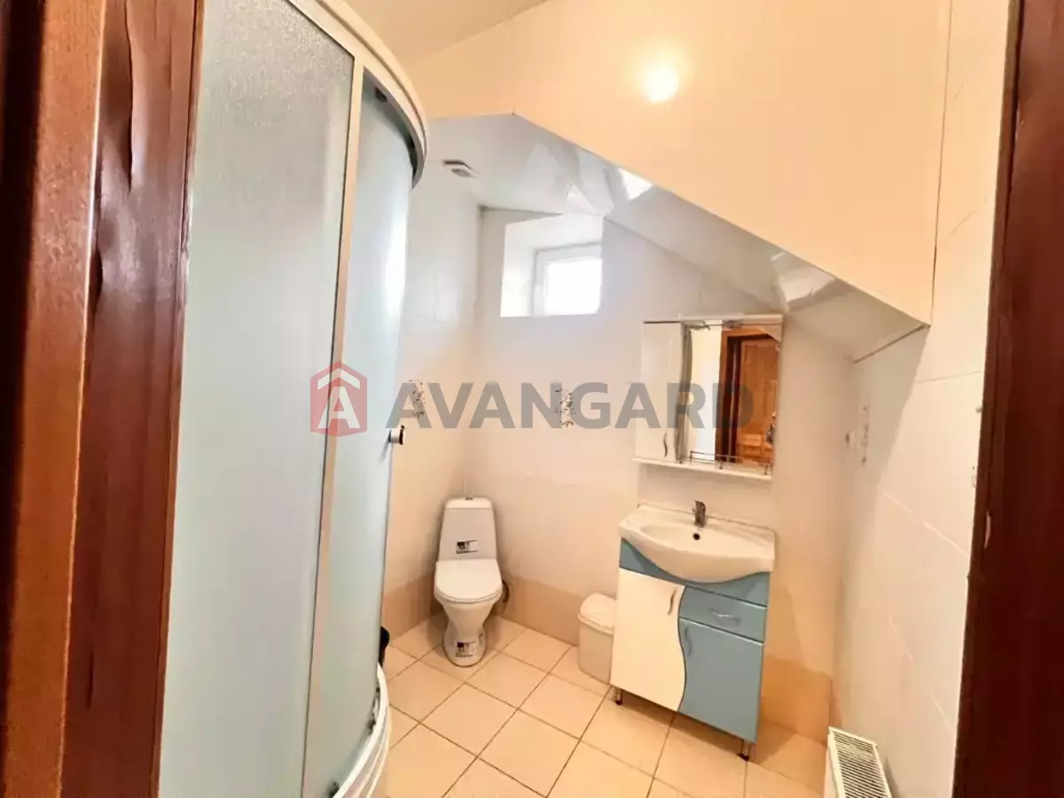 �������, 120 ��.�. ���� 18