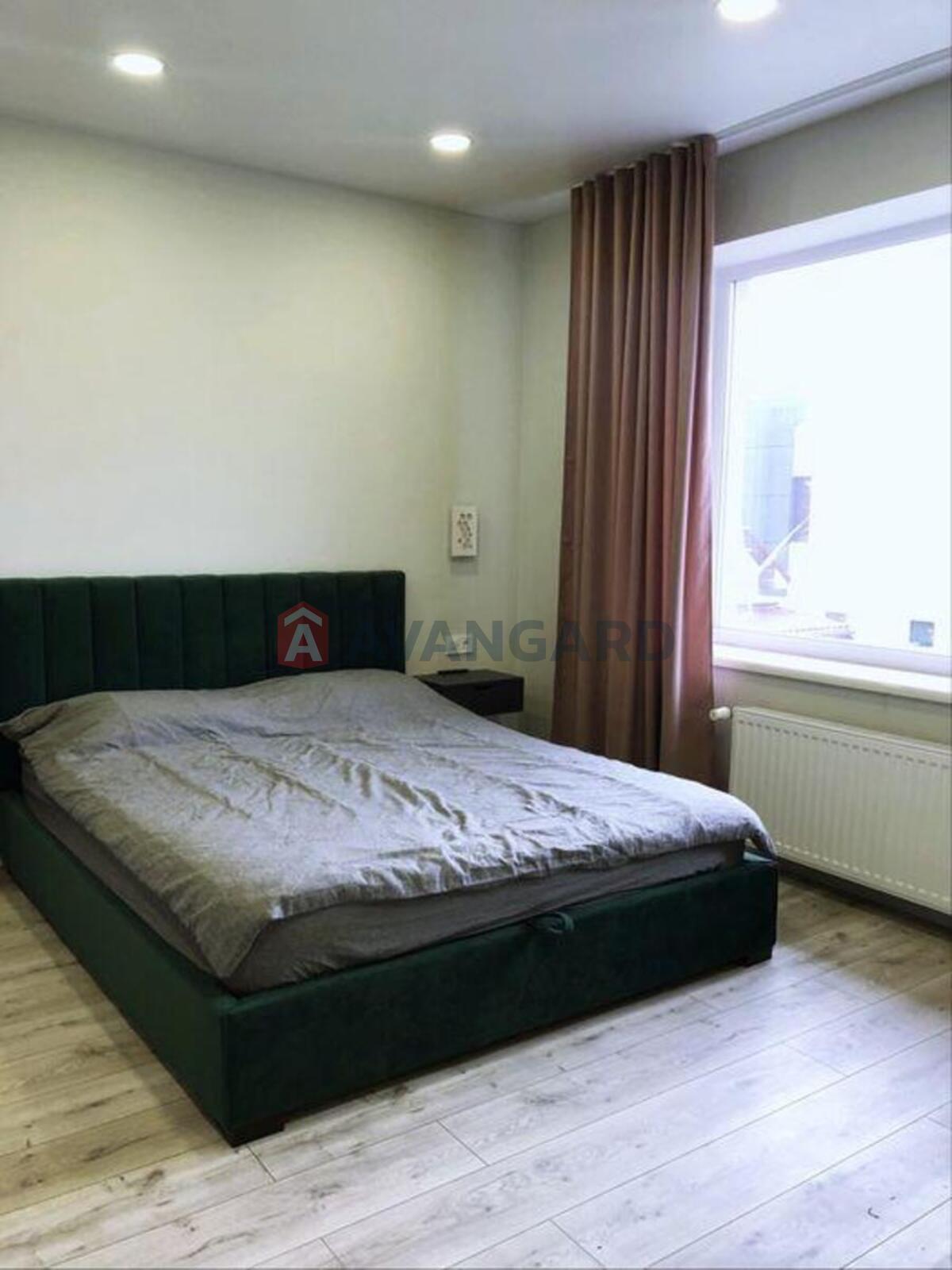 �������, 110 ��.�. ���� 10