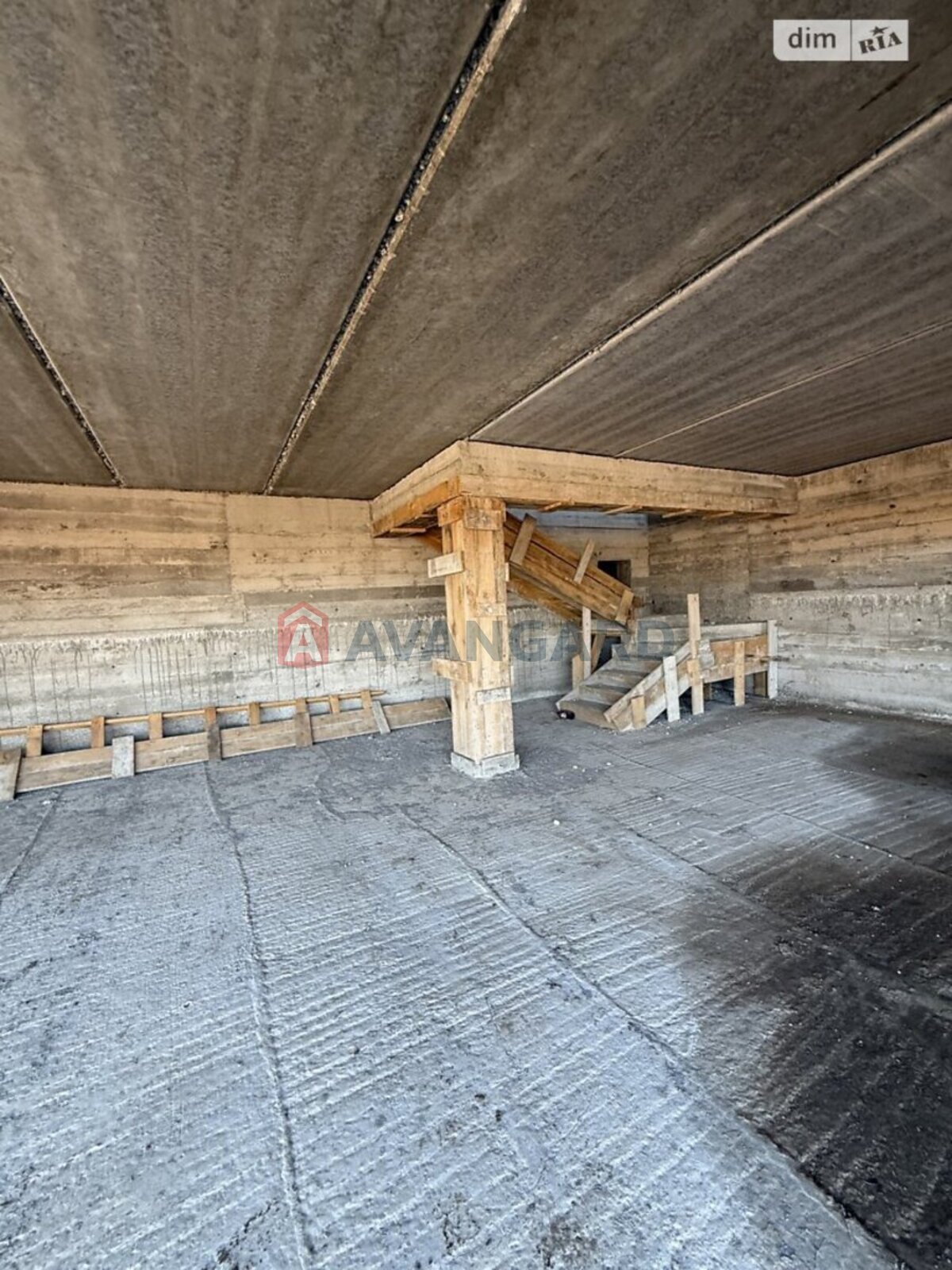 �������, 208 ��.�. ���� 5