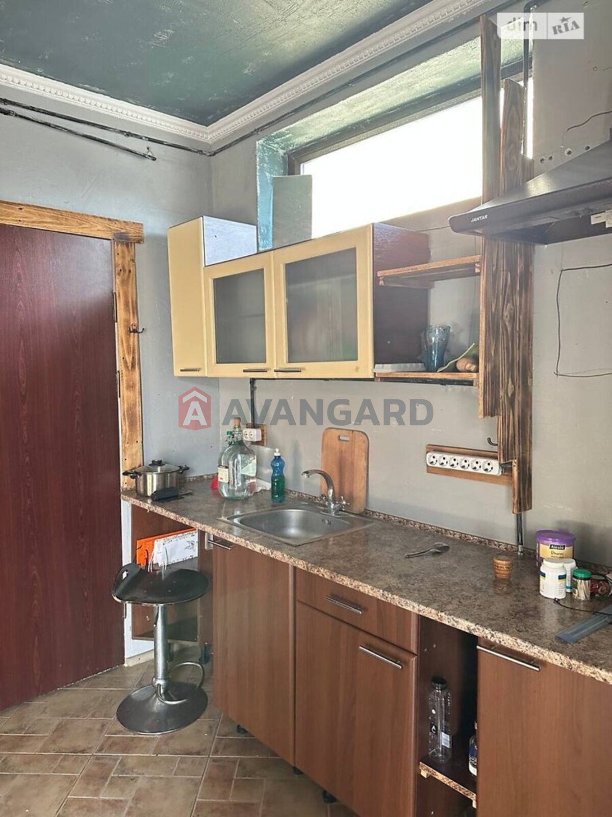 ������� �������, 65 ��.�. ���� 16