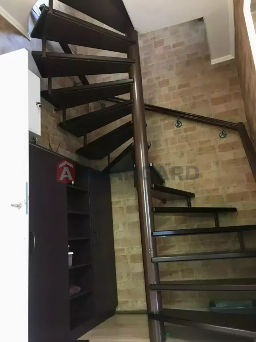 ����, 122 ��.�. ���� 27