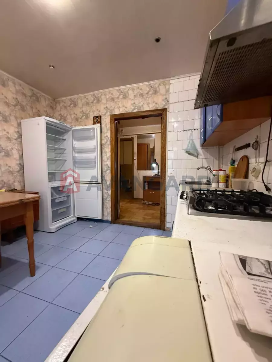 �������, 83 ��.�. ���� 10