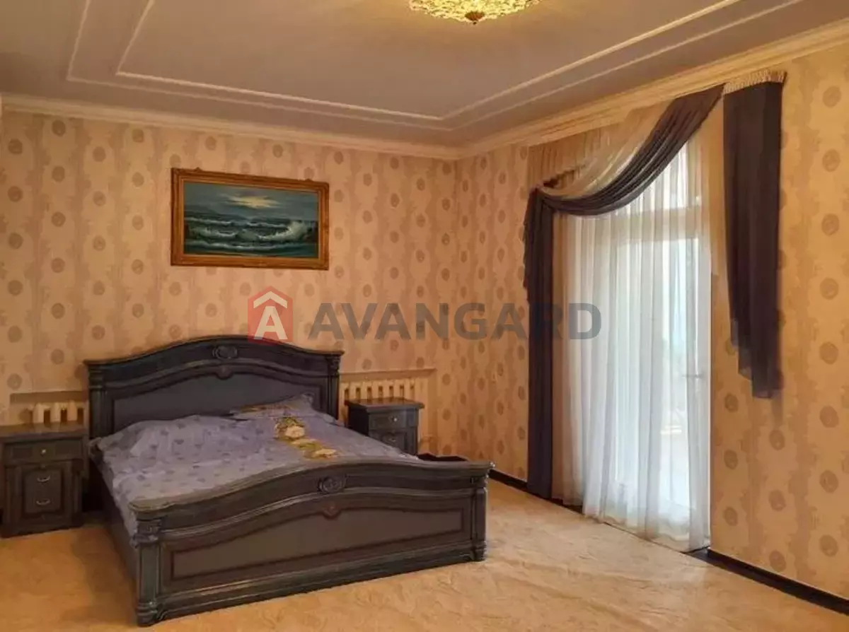 �������, 330 ��.�. ���� 5