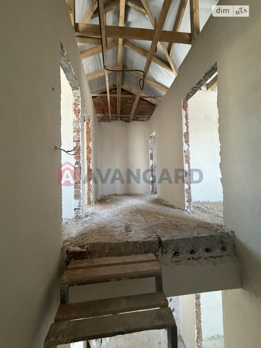 ��������, 110 ��.�. ���� 9