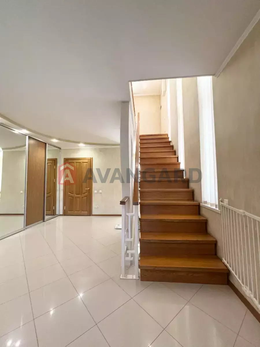 �������, 296 ��.�. ���� 14