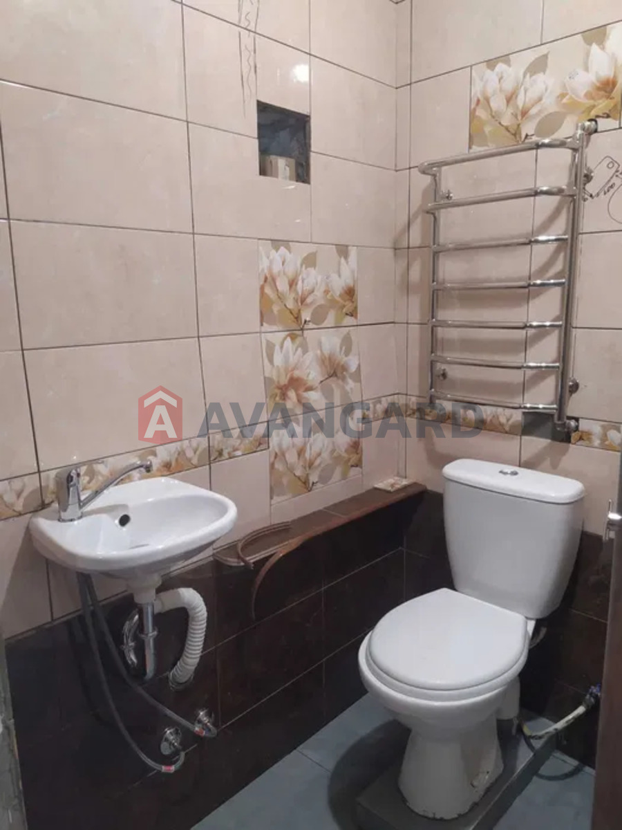 ������� �������, 38 ��.�. ���� 10