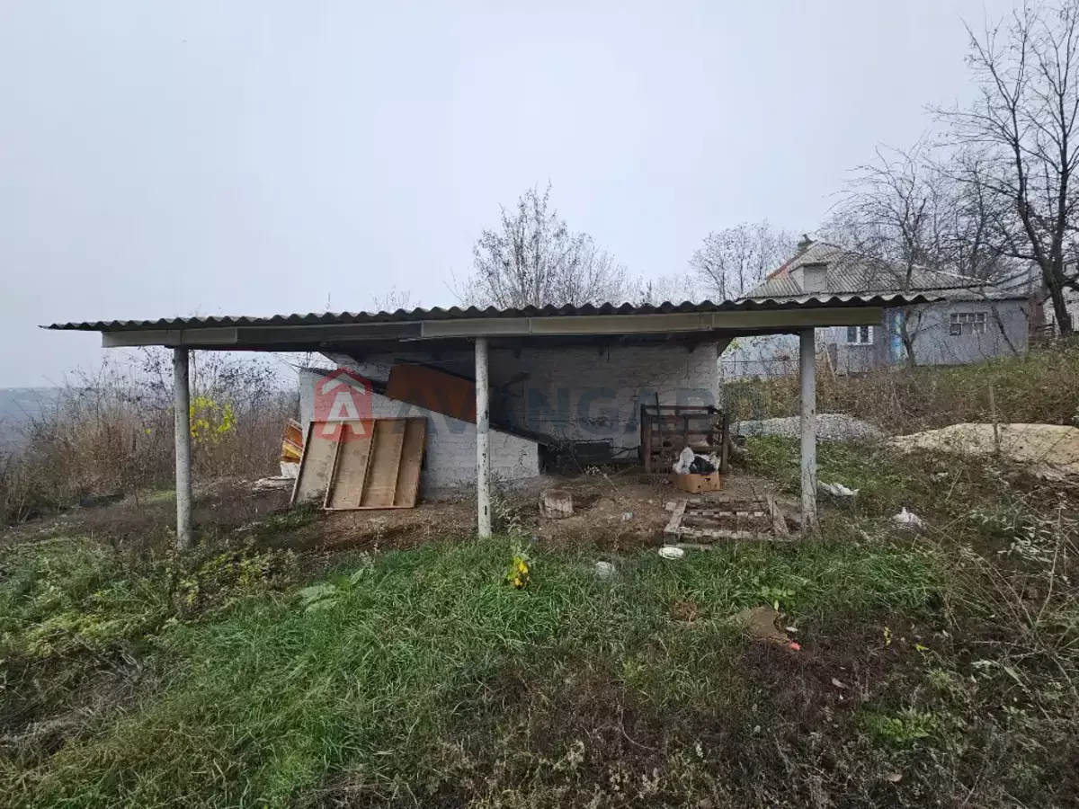 �������, 40 ��.�. ���� 9