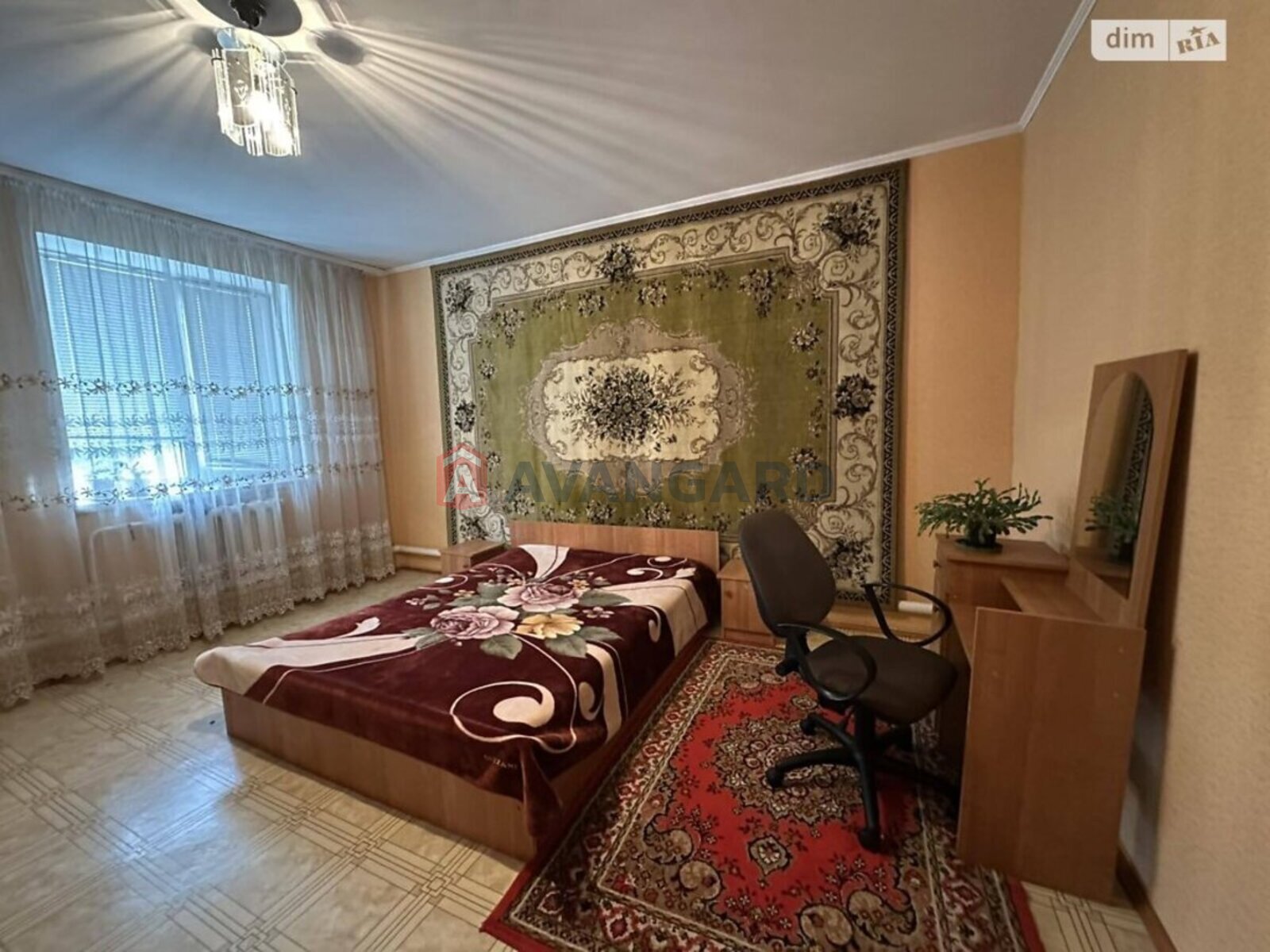 �������, 295 ��.�. ���� 13