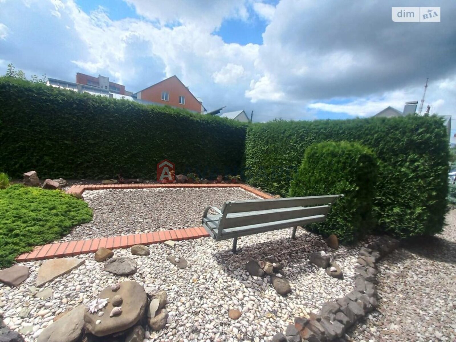 �������, 400 ��.�. ���� 27