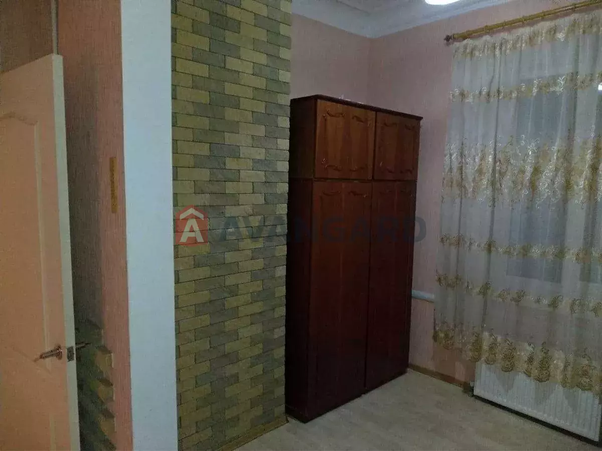 ������� �������, 47 ��.�. ���� 3