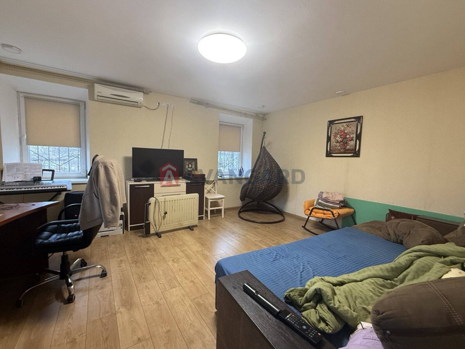 ������� �������, 77 ��.�. ���� 13