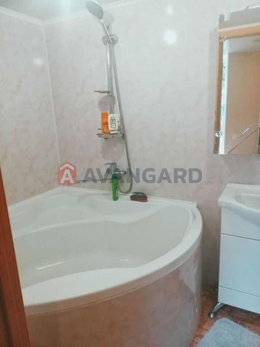 ������� �������, 100 ��.�. ���� 6