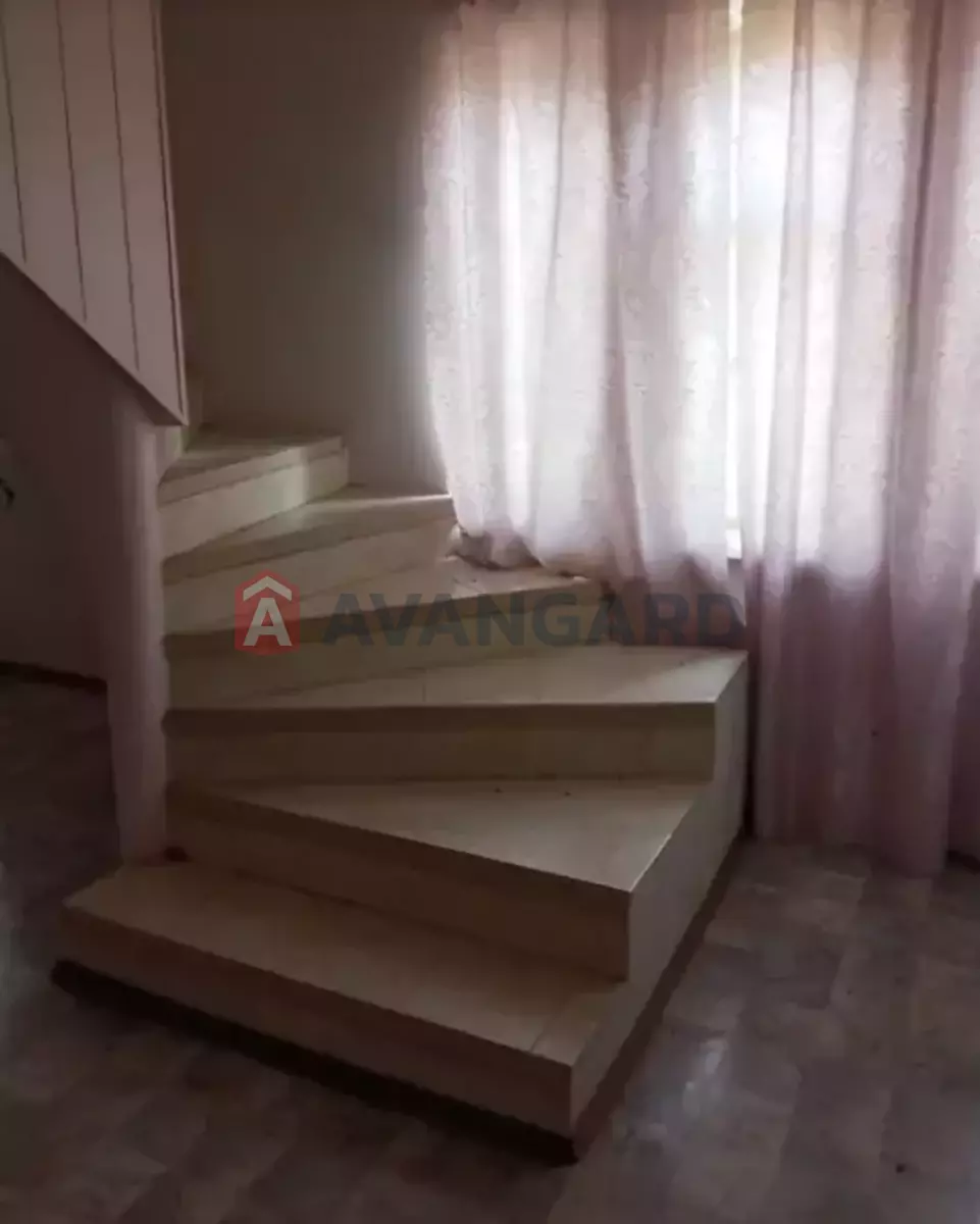 �������, 382 ��.�. ���� 7