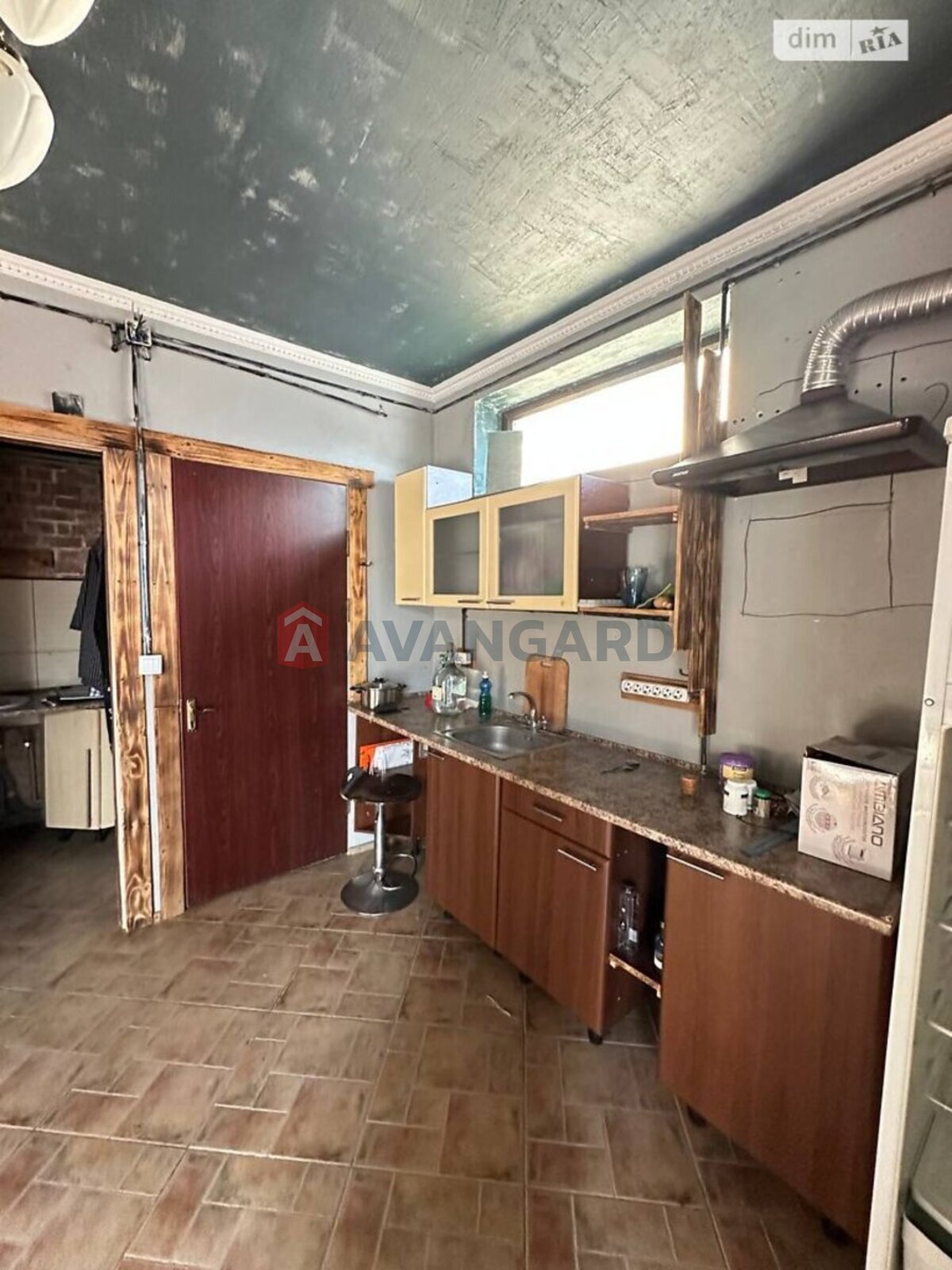 ������� �������, 65 ��.�. ���� 15