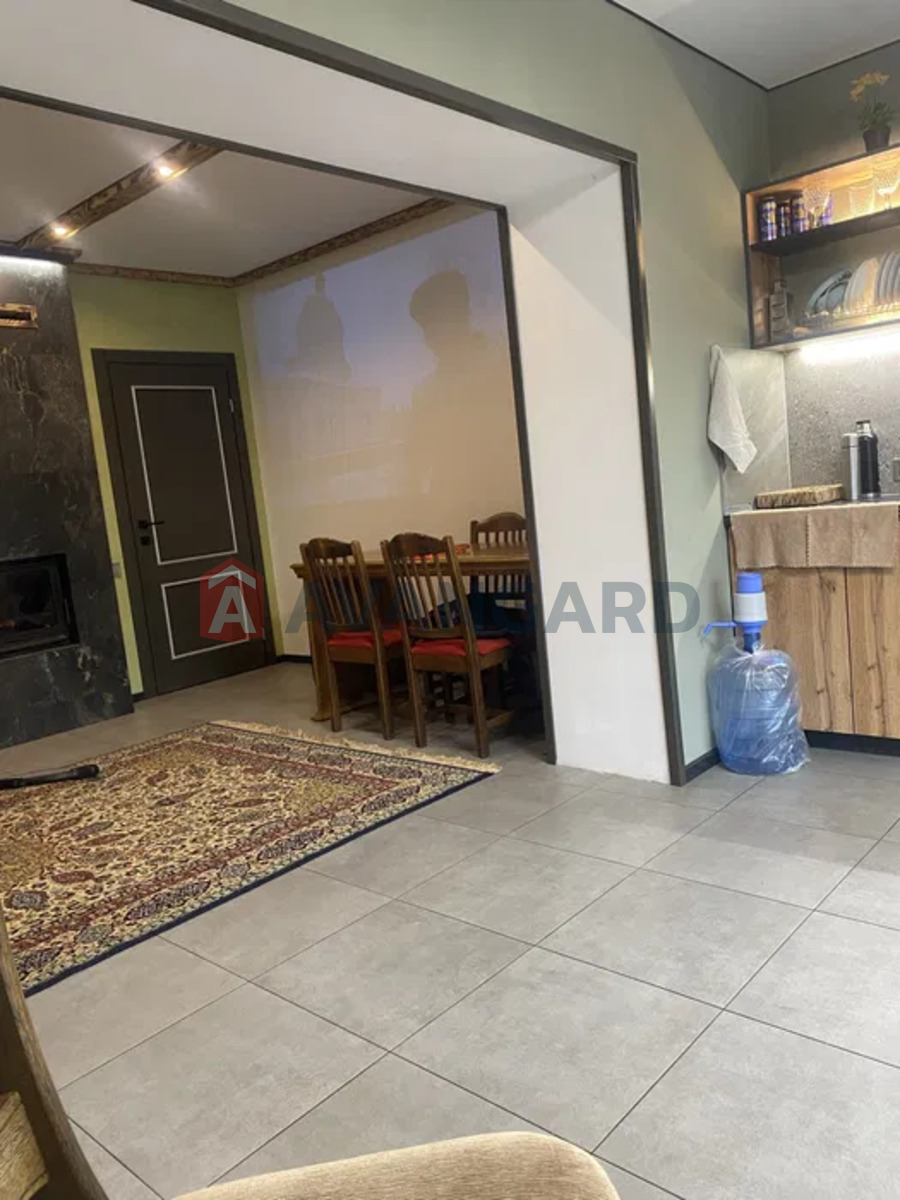 �������, 180 ��.�. ���� 11