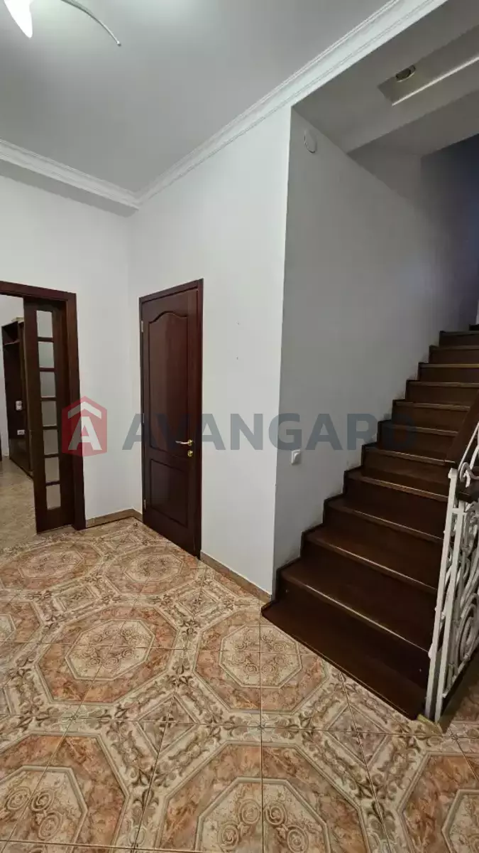 ������� �������, 520 ��.�. ���� 12