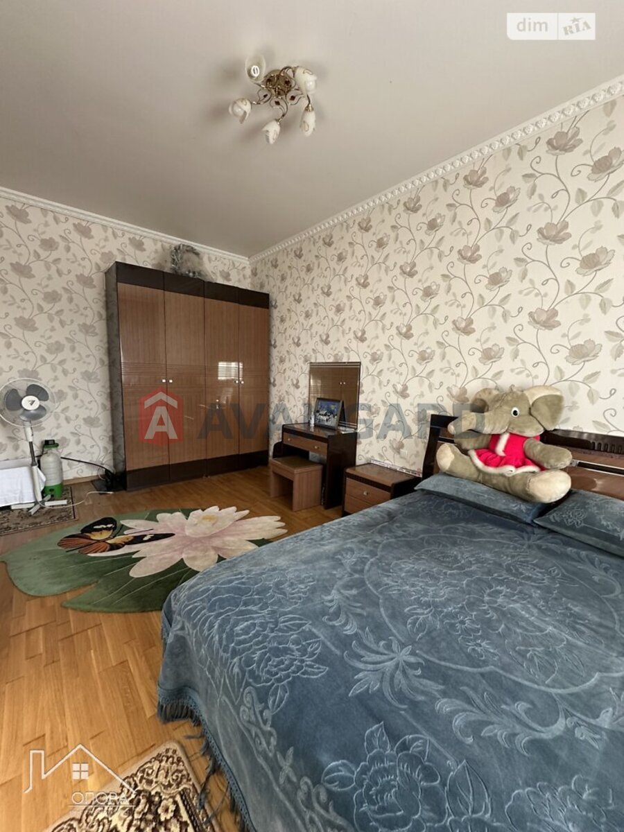 �������, 151 ��.�. ���� 8