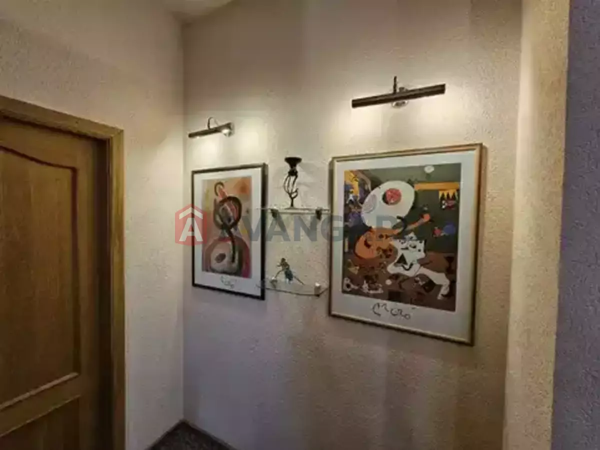 �������, 230 ��.�. ���� 14