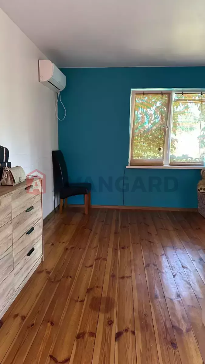 ����, 100 ��.�. ���� 18