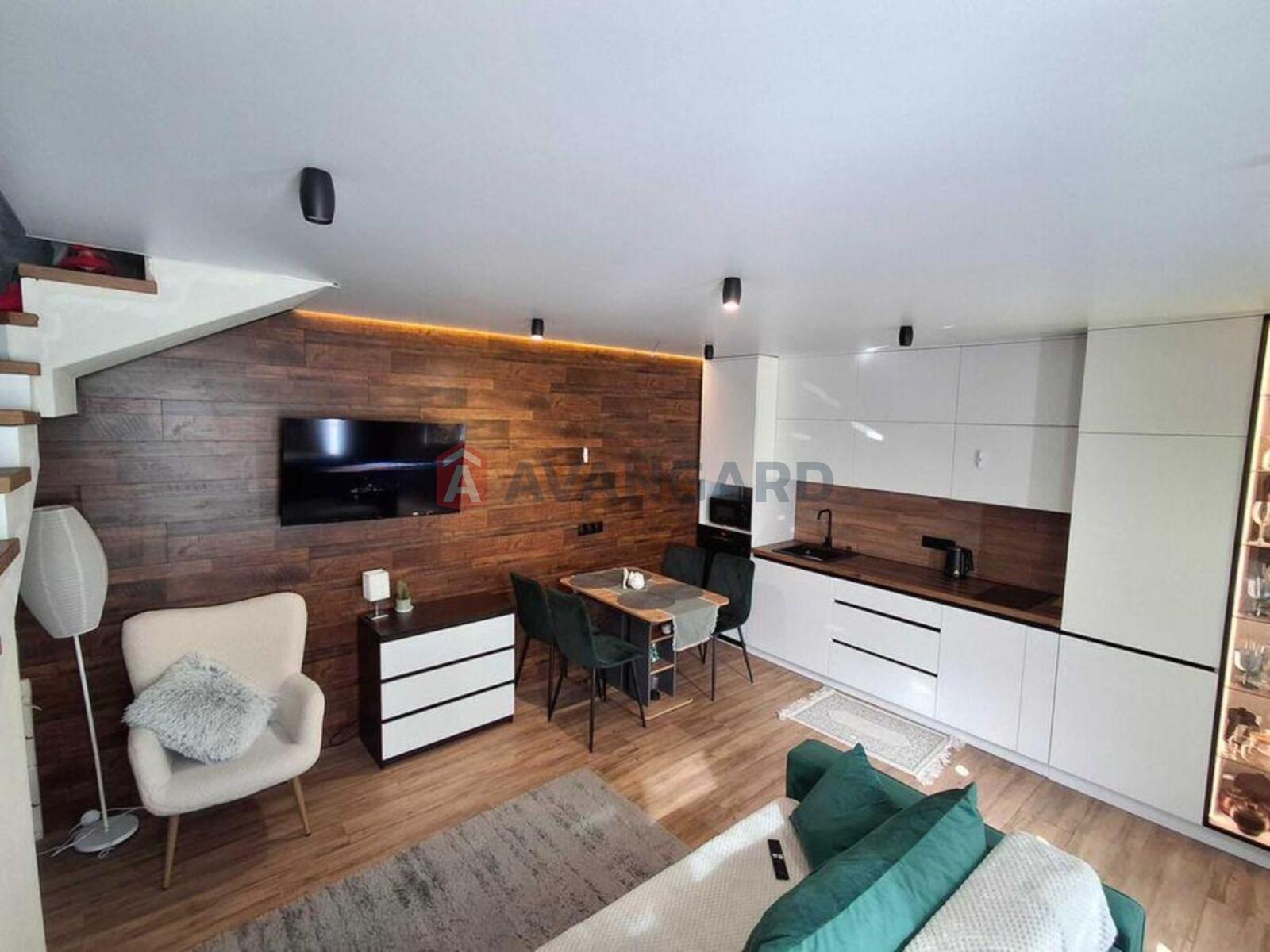 ��������, 46 ��.�. ���� 8