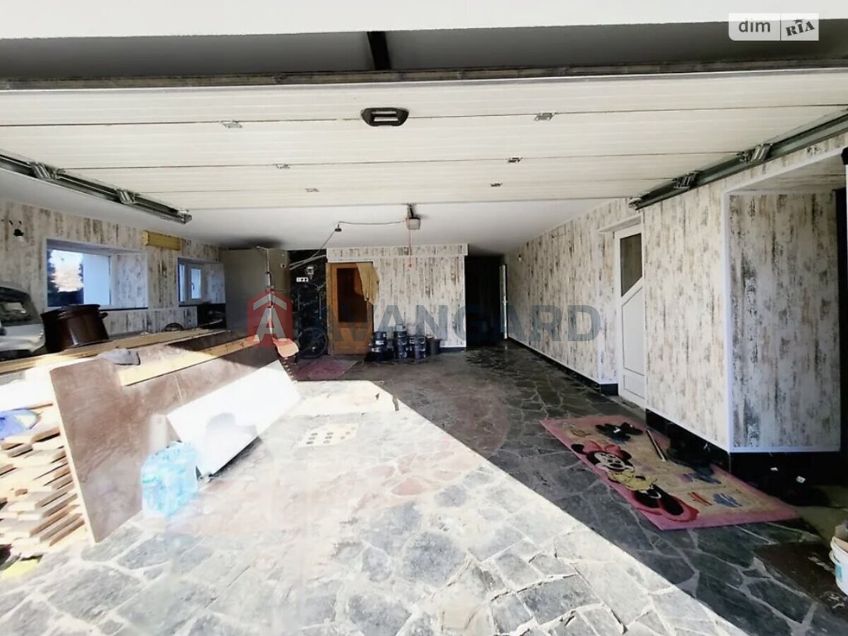 �������, 240 ��.�. ���� 28