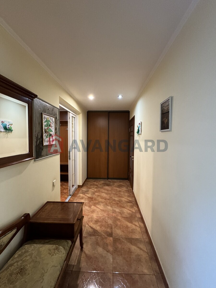 ���, 210 ��.�. ���� 18